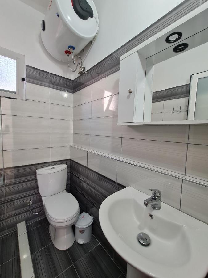 Ava'S Guesthouse Ksamil Luaran gambar